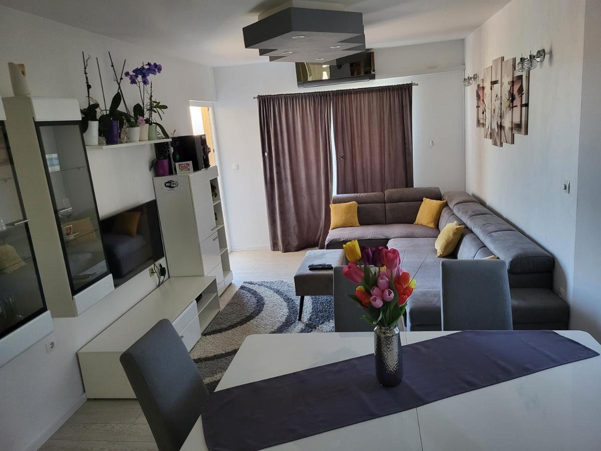 Apartments Matko Макарска Экстерьер фото